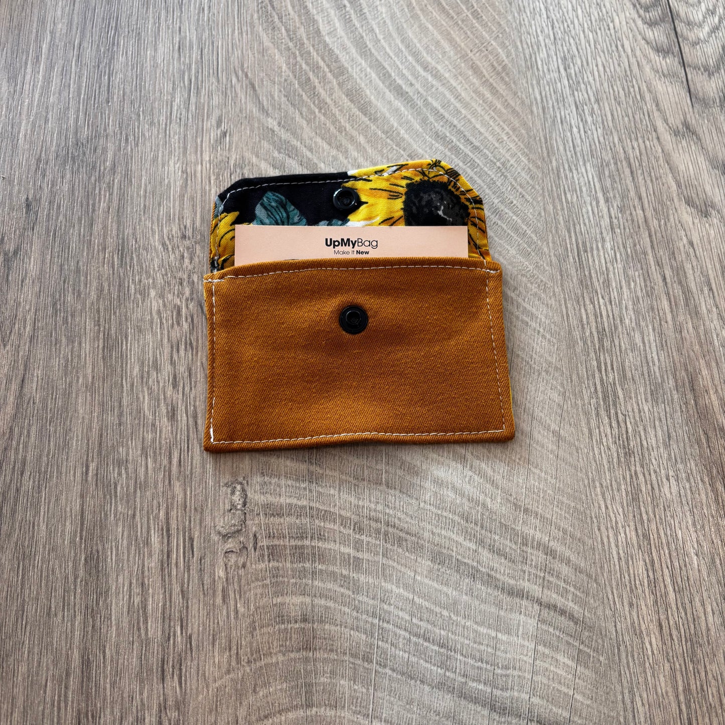 Porte-cartes jaune moutarde