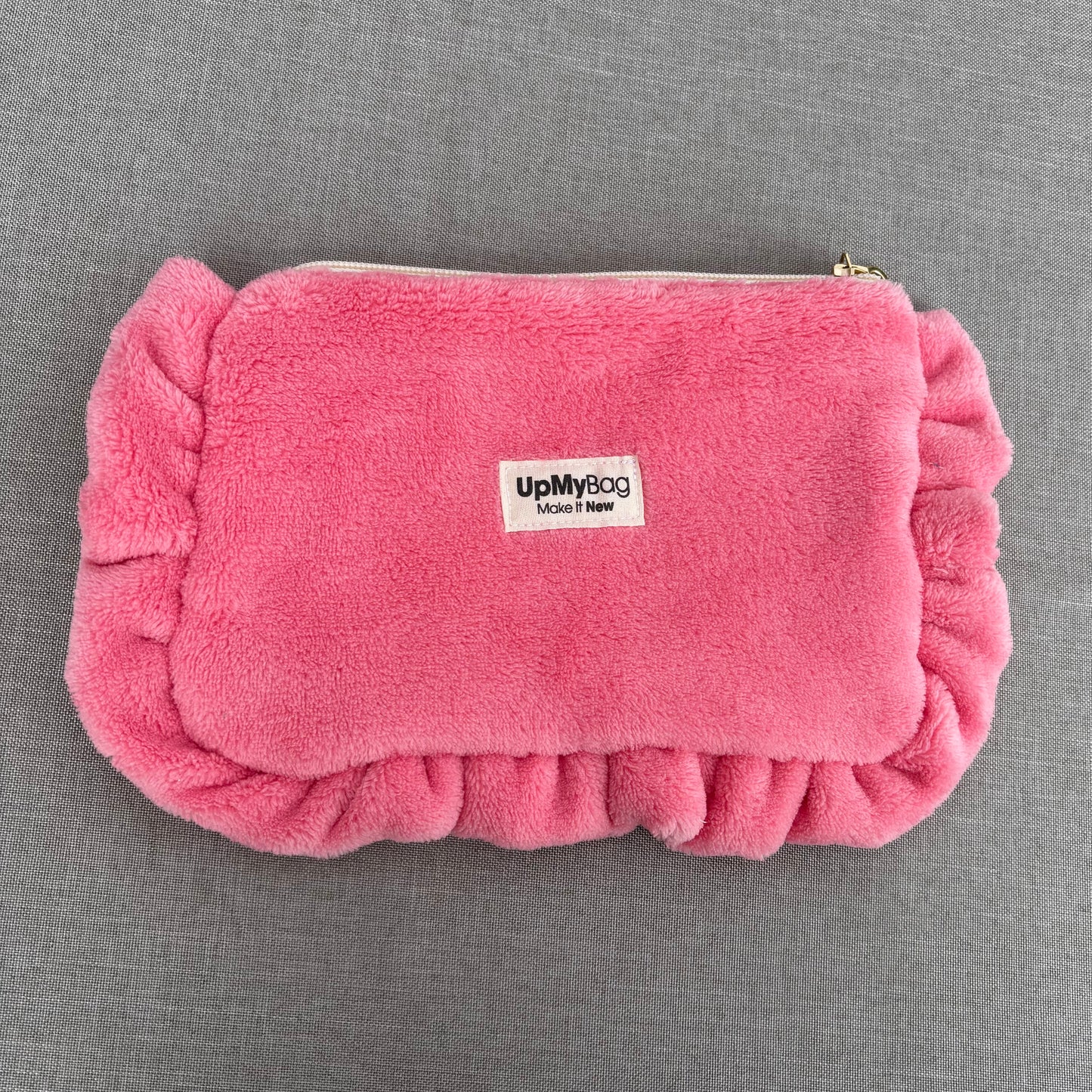 Pochette Claudette rose peluche à froufrous